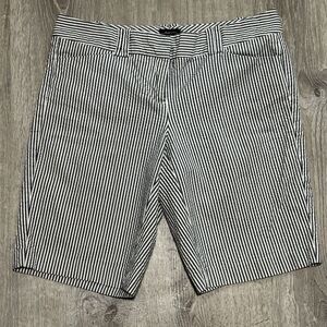 Tommy Hilfiger The Reade Bermuda Shorts Women’s Size 4 Seersucker Stripe